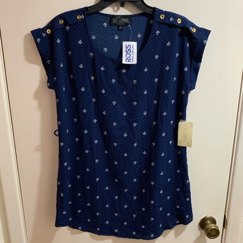 Cute polka dot pattern top w free belt